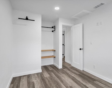 6008 N Tampa Street - Photo Thumbnail 23