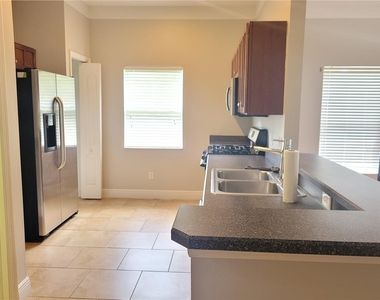 20722 Great Laurel Avenue - Photo Thumbnail 7