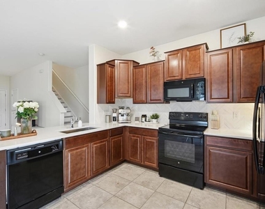 7656 Ginger Lily Court - Photo Thumbnail 10
