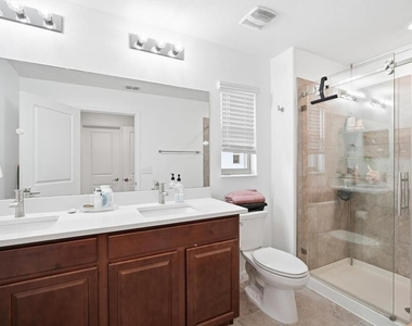7656 Ginger Lily Court - Photo Thumbnail 16