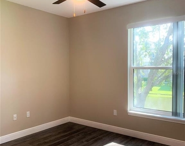 5617 Legacy Crescent Place - Photo Thumbnail 18