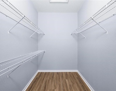 2171 Portofino Place - Photo Thumbnail 10