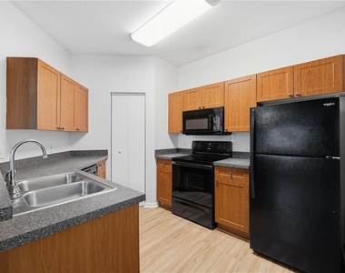 2171 Portofino Place - Photo Thumbnail 3