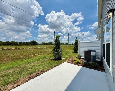 6404 Jensen View Avenue - Photo Thumbnail 34