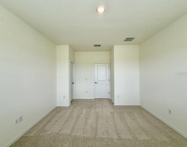 6404 Jensen View Avenue - Photo Thumbnail 21