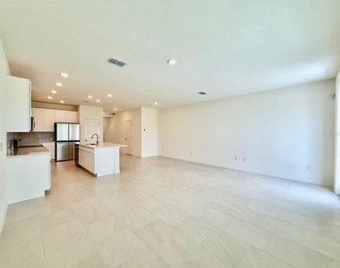 6404 Jensen View Avenue - Photo Thumbnail 14