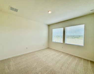 6404 Jensen View Avenue - Photo Thumbnail 20