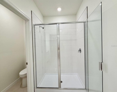 6404 Jensen View Avenue - Photo Thumbnail 25