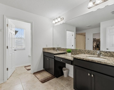 16011 Sonoma Grove Circle - Photo Thumbnail 17