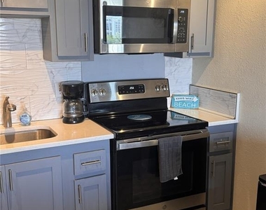 51 Island Way - Photo Thumbnail 5