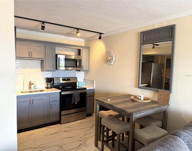 51 Island Way - Photo Thumbnail 6