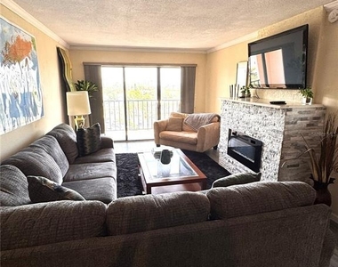 51 Island Way - Photo Thumbnail 8