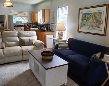 1209 Bay Palm Boulevard - Photo Thumbnail 3