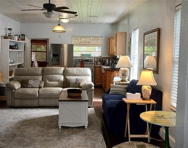 1209 Bay Palm Boulevard - Photo Thumbnail 2