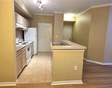 5618 Pinnacle Heights Circle - Photo Thumbnail 10