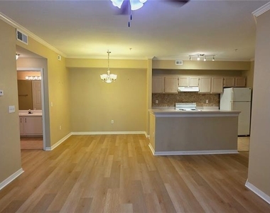 5618 Pinnacle Heights Circle - Photo Thumbnail 5
