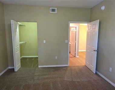 5618 Pinnacle Heights Circle - Photo Thumbnail 29