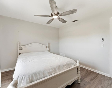 101 Lake Avenue Ne - Photo Thumbnail 30