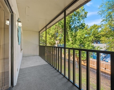 101 Lake Avenue Ne - Photo Thumbnail 35