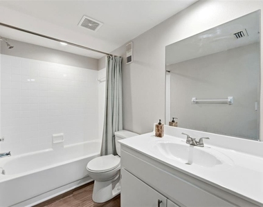 101 Lake Avenue Ne - Photo Thumbnail 32