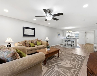 101 Lake Avenue Ne - Photo Thumbnail 12