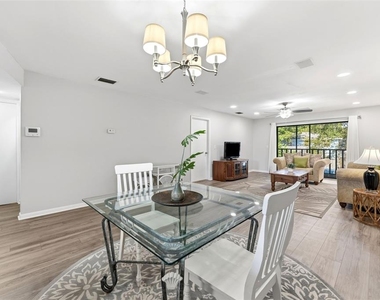 101 Lake Avenue Ne - Photo Thumbnail 4