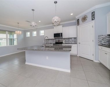 1092 Pipestone Place - Photo Thumbnail 13