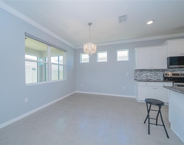 1092 Pipestone Place - Photo Thumbnail 17
