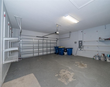 1092 Pipestone Place - Photo Thumbnail 37