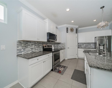 1092 Pipestone Place - Photo Thumbnail 9