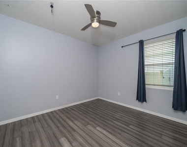 1092 Pipestone Place - Photo Thumbnail 21