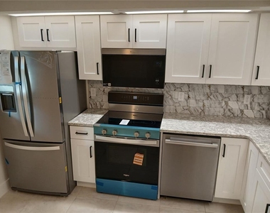 1245 S Martin Luther King Jr Avenue - Photo Thumbnail 2