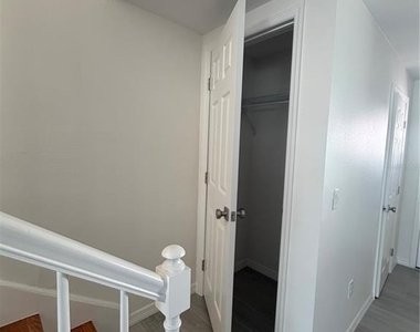 716 Bayway Boulevard - Photo Thumbnail 8