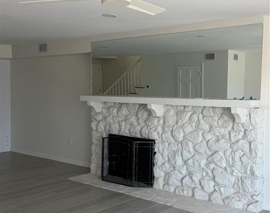 716 Bayway Boulevard - Photo Thumbnail 12