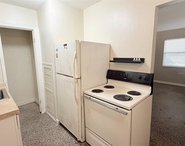 1304 Browning Street - Photo Thumbnail 7