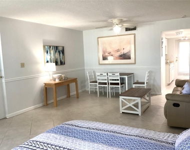 7701 Starkey Road - Photo Thumbnail 11