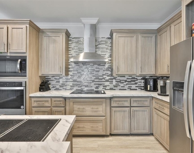 1169 8th Avenue Ne - Photo Thumbnail 16