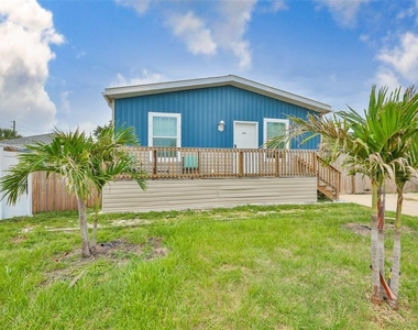 1169 8th Avenue Ne - Photo Thumbnail 2
