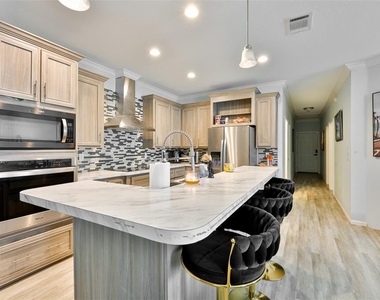 1169 8th Avenue Ne - Photo Thumbnail 20