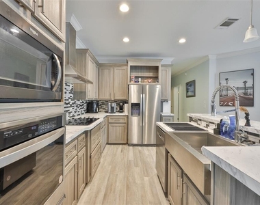 1169 8th Avenue Ne - Photo Thumbnail 17