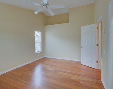 13298 Thoroughbred Loop - Photo Thumbnail 14