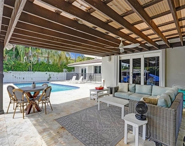 1912 Ne 119th Road - Photo Thumbnail 53