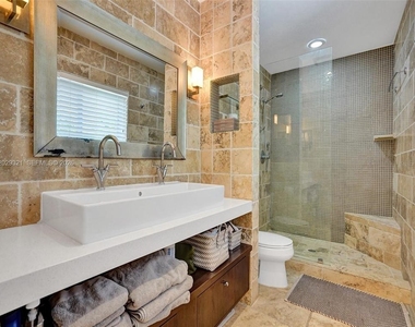 1912 Ne 119th Road - Photo Thumbnail 48
