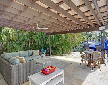 1912 Ne 119th Road - Photo Thumbnail 55