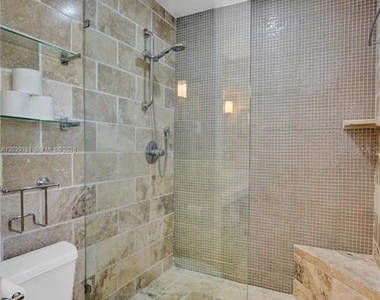 1912 Ne 119th Road - Photo Thumbnail 49