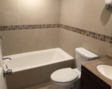 30 Lake Villa Way - Photo Thumbnail 9