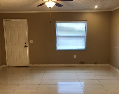 30 Lake Villa Way - Photo Thumbnail 2