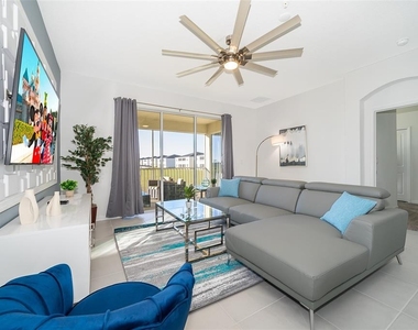 9335 Sommerset Hills Drive - Photo Thumbnail 14