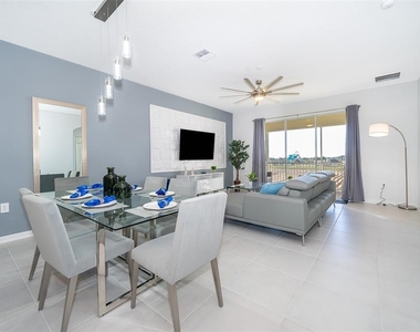 9335 Sommerset Hills Drive - Photo Thumbnail 8