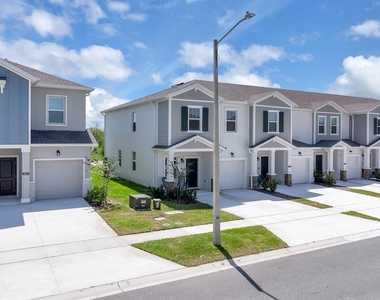 2845 Pierr Street - Photo Thumbnail 2